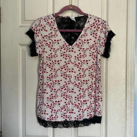 Soma size XS Floral print lace trim pajama top - Picture 1 of 5